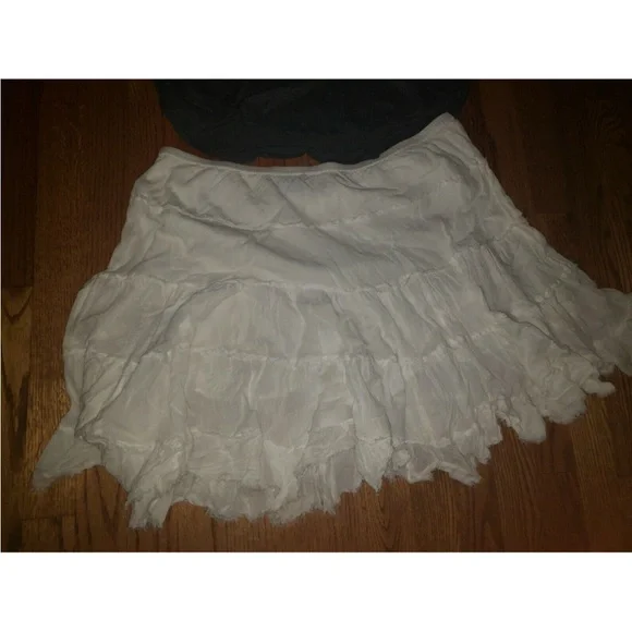 White Tiered Mini Skirt for Cocktail Events - Picture 7 of 10